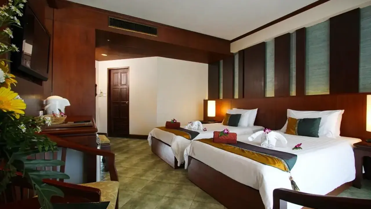 Baan Karonburi Resort