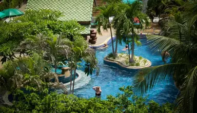 Baan Karonburi Resort