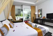 Baan Karonburi Resort
