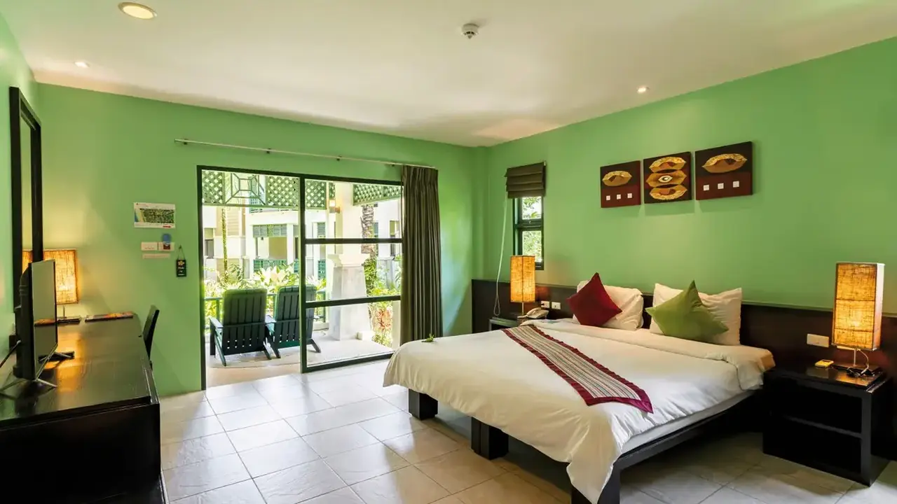 Baan Khaolak Resort