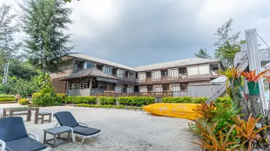 Baan Ploy Sea