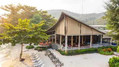 Baan Ploy Sea