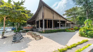 Baan Ploy Sea