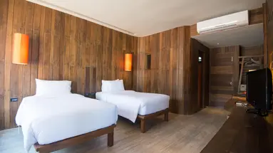 Baan Ploy Sea