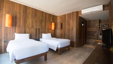 Baan Ploy Sea