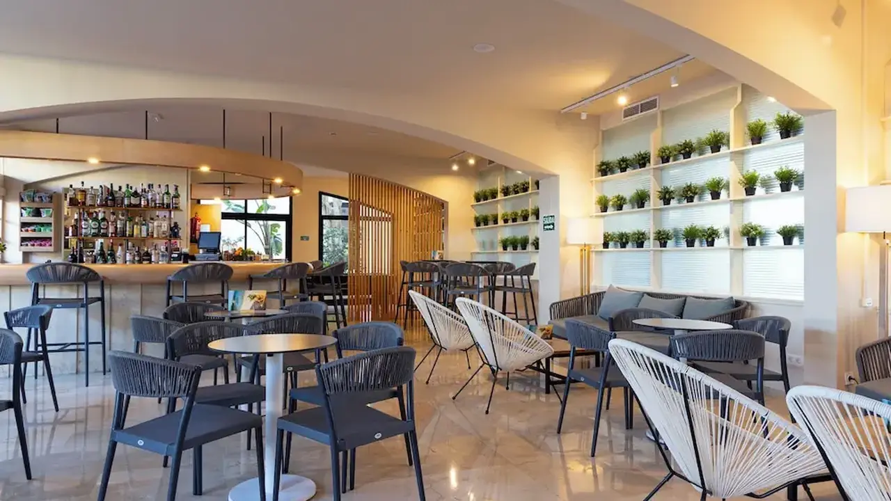 Bahia Pollensa Aparthotel