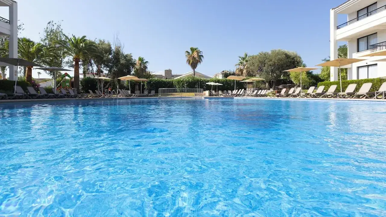 Bahia Pollensa Aparthotel