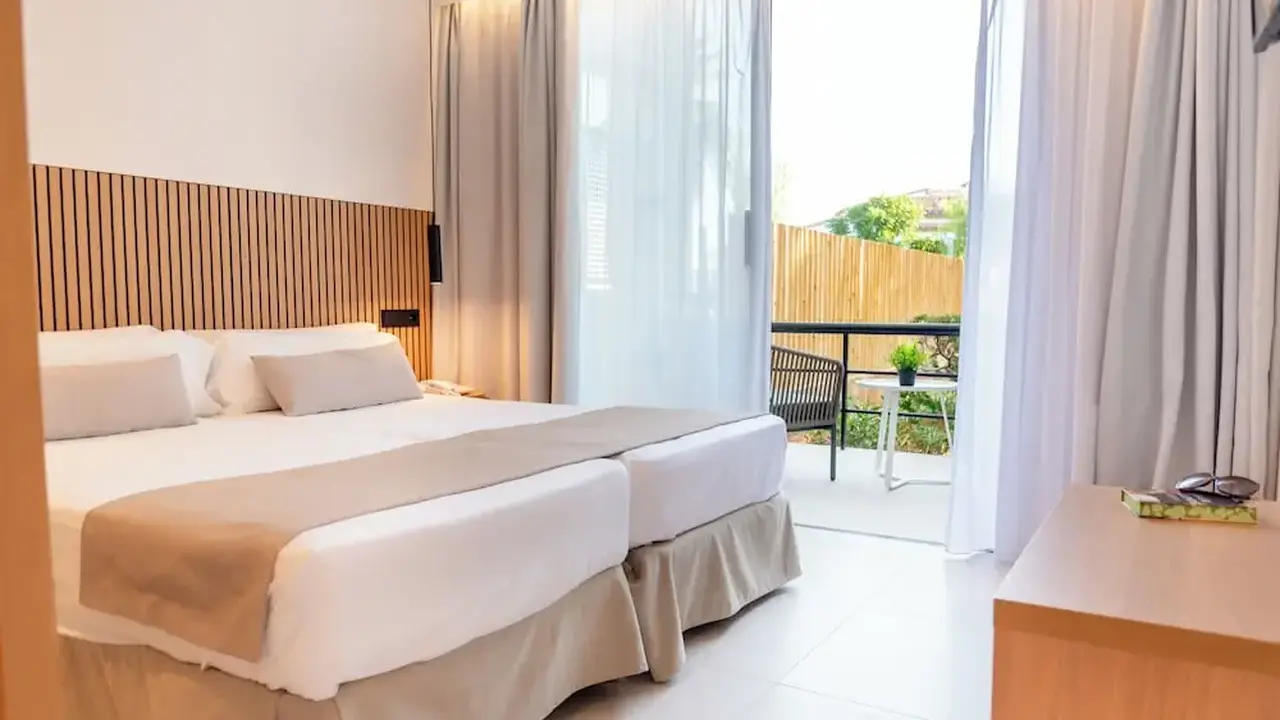 Bahia Pollensa Aparthotel