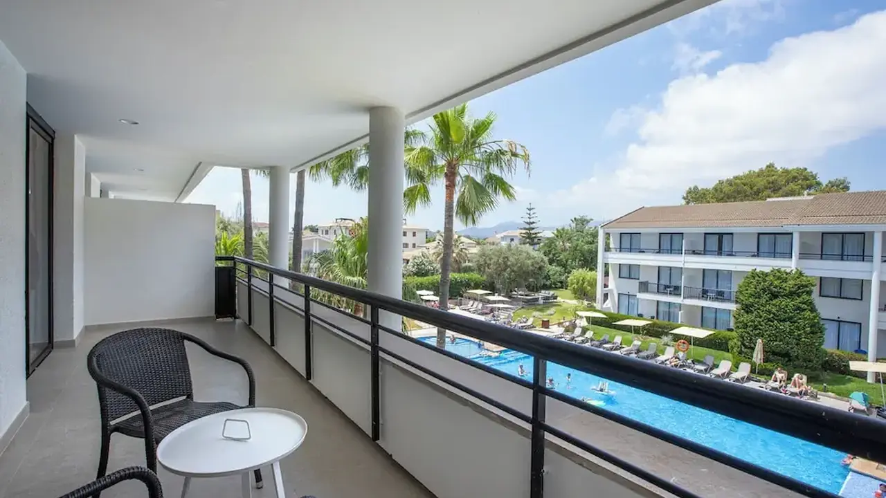 Bahia Pollensa Aparthotel