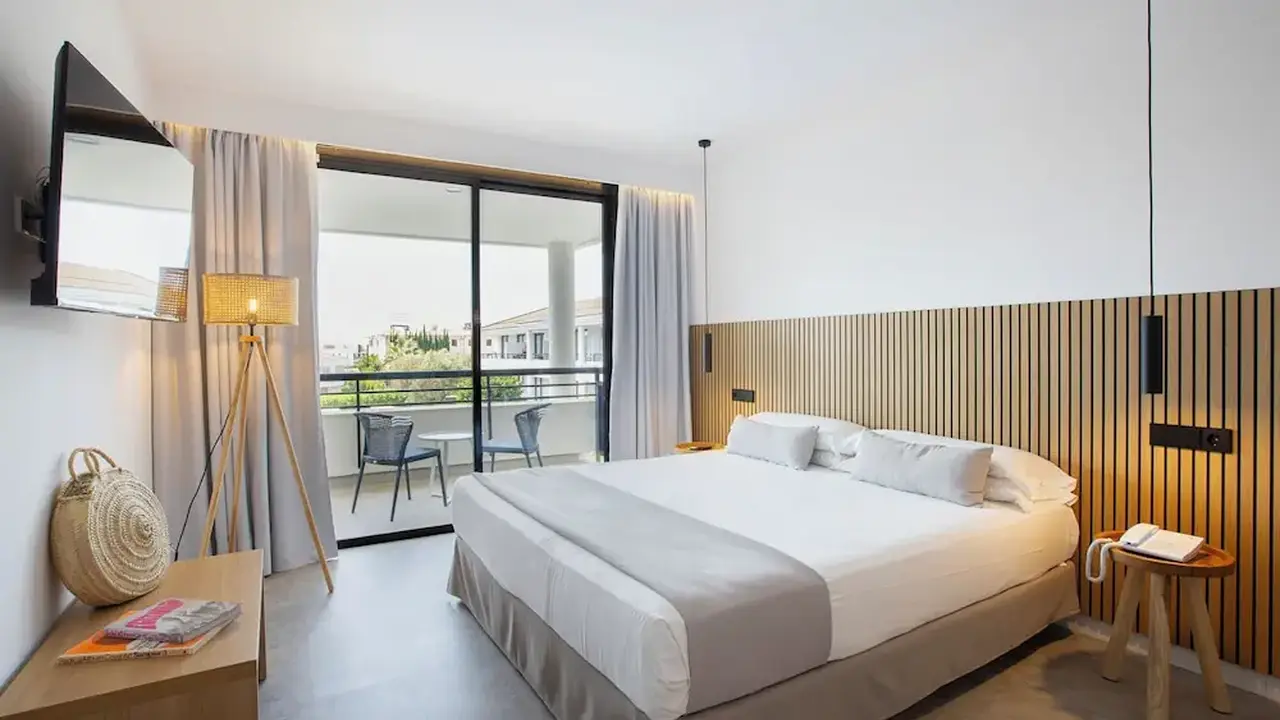 Bahia Pollensa Aparthotel