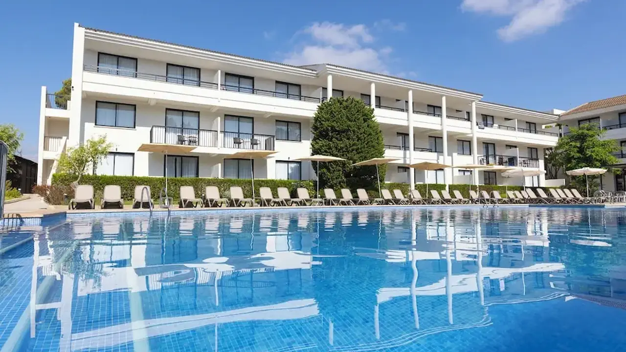 Bahia Pollensa Aparthotel