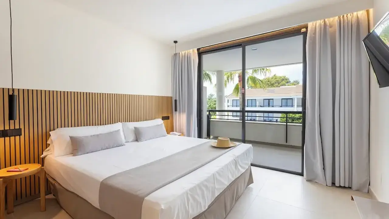 Bahia Pollensa Aparthotel