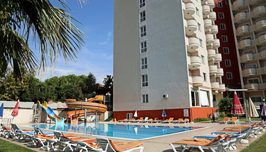 Banana Beach & Family Suite