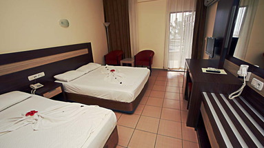 Banana Beach & Family Suite