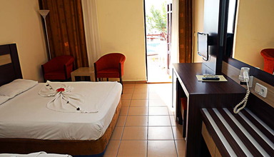 Banana Beach & Family Suite