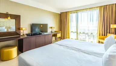 Barcelo Royal Beach