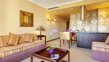 Barcelo Royal Beach