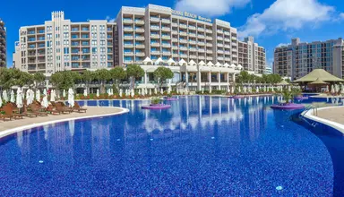 Barcelo Royal Beach