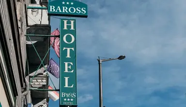 Baross City