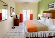 Bay Gardens Inn