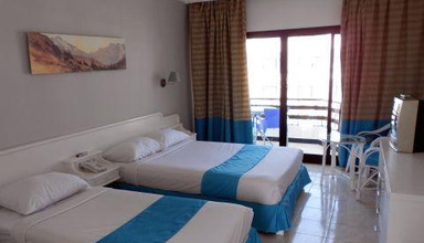 Beach Colour Smart Line Resort