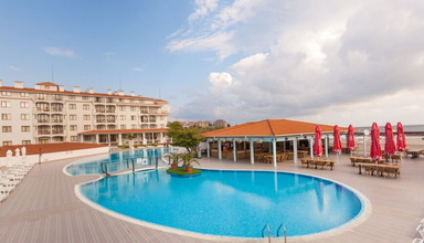 Beachclub Serenity Bay