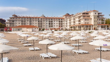 Beachclub Serenity Bay