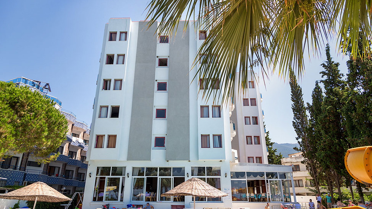 Bella Pino Beach