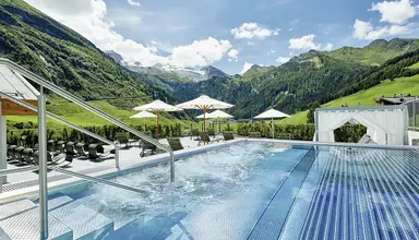 Berghof Crystal Spa & Resort