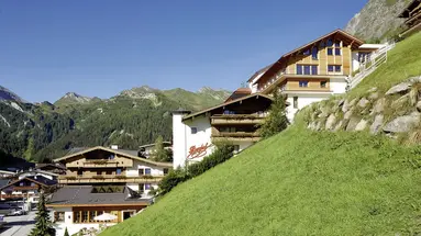 Berghof Crystal Spa & Resort