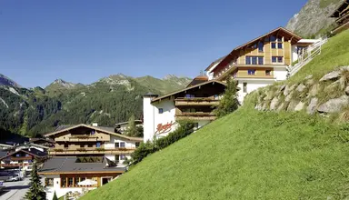 Berghof Crystal Spa & Resort