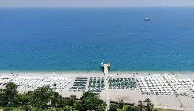 Beso Beach