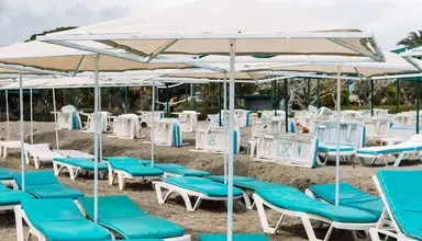 Beso Beach