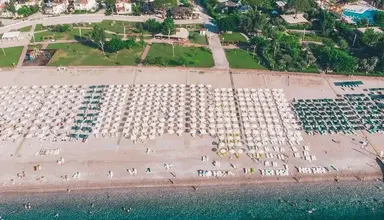 Beso Beach