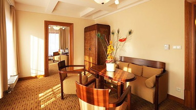 Best Western Premier Majestic Plaza