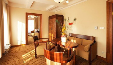 Best Western Premier Majestic Plaza