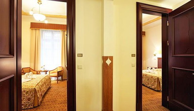 Best Western Premier Majestic Plaza