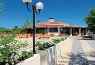 Bi Village