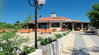 Bi Village