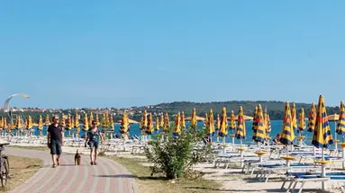 Bi Village
