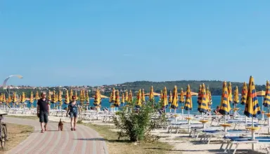 Bi Village