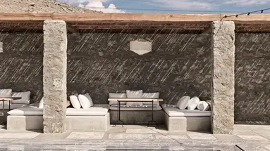 Bill & Coo Suites and Lounge