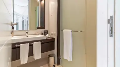 Billionaire Resort & Retreat