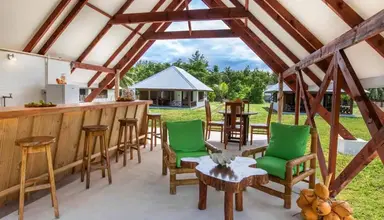 Bird Island Lodge