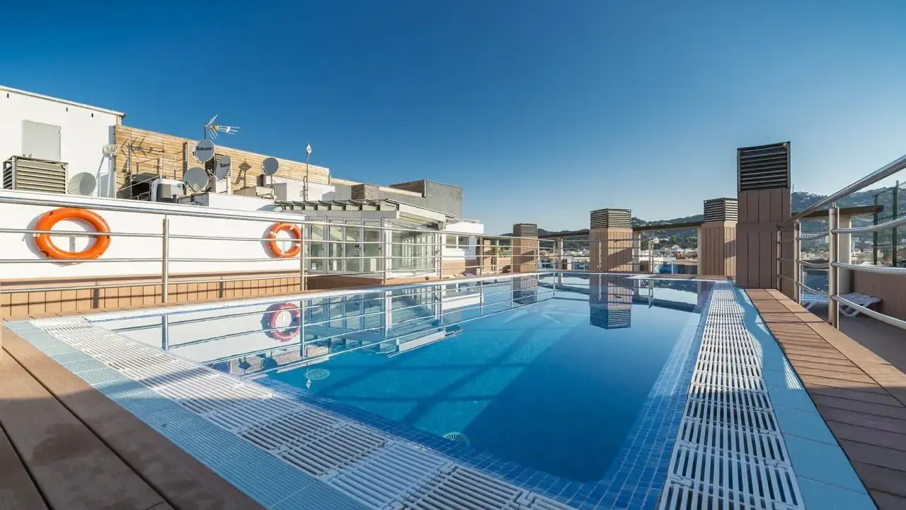 Blau Apartments