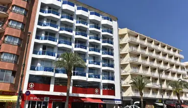 Blau Apartments