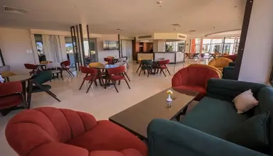 Blend Elphistone Resort