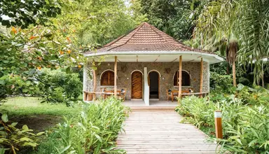 Bliss Praslin
