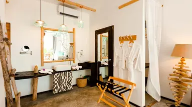 Bliss Praslin