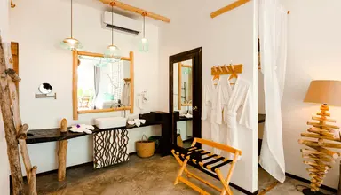 Bliss Praslin
